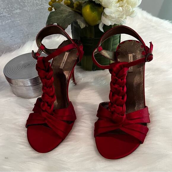 New Max Studio Red Satin Braided  T-Strap High Heeled Sandals Sz 5.5  NWOT - Picture 4 of 11